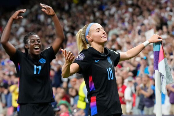 England’s late show stuns Italy as super-subs seal final spot