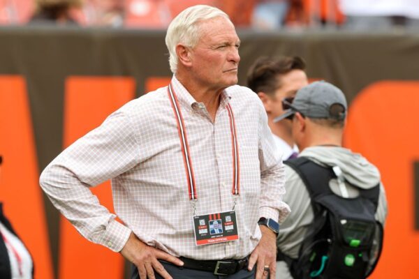 Arch madness: Browns co-owner downplays Manning draft talk
