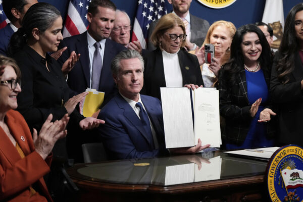 Texas and California redistricting: Upholding federalism