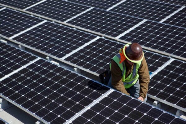 Meta to add 100 MW of solar power from U.S. gear