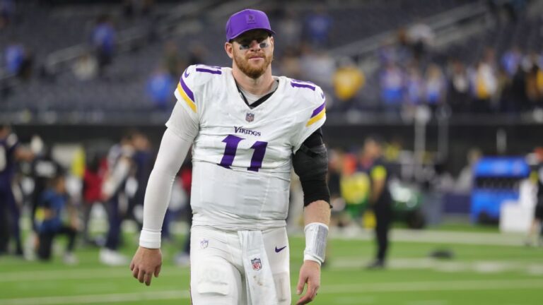 Vikings’ Carson Wentz to have season-ending shoulder surgery