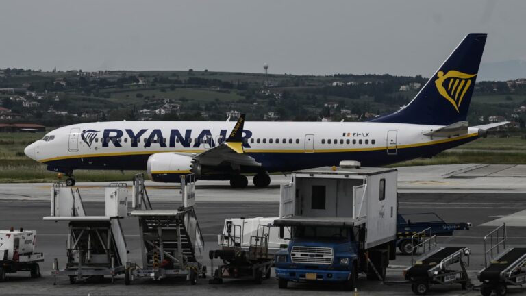 Ryanair stock slides 6% as higher fuel costs amid Iran war dent profit